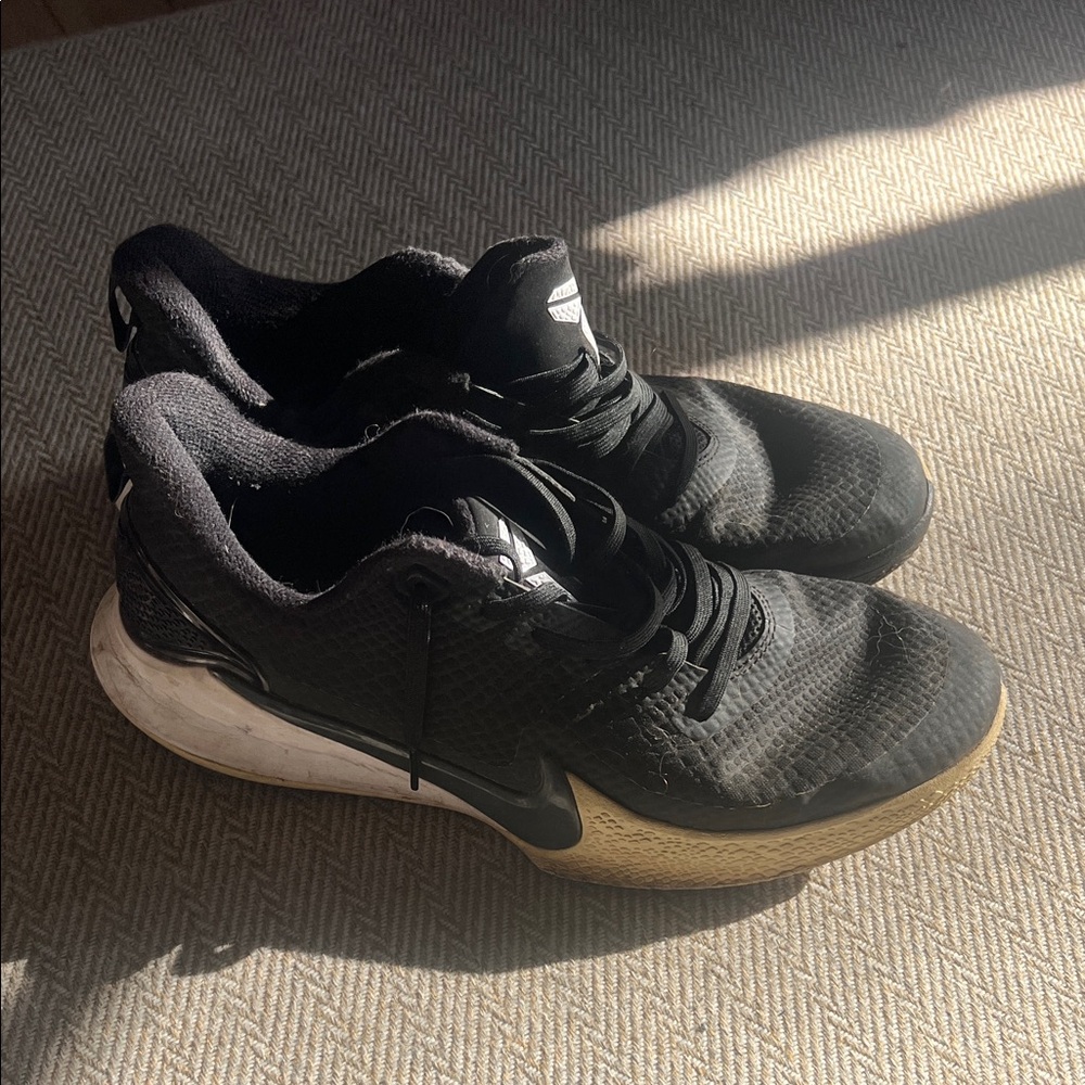 Nike Kobe Men's Black and Gold Athletic Shoes